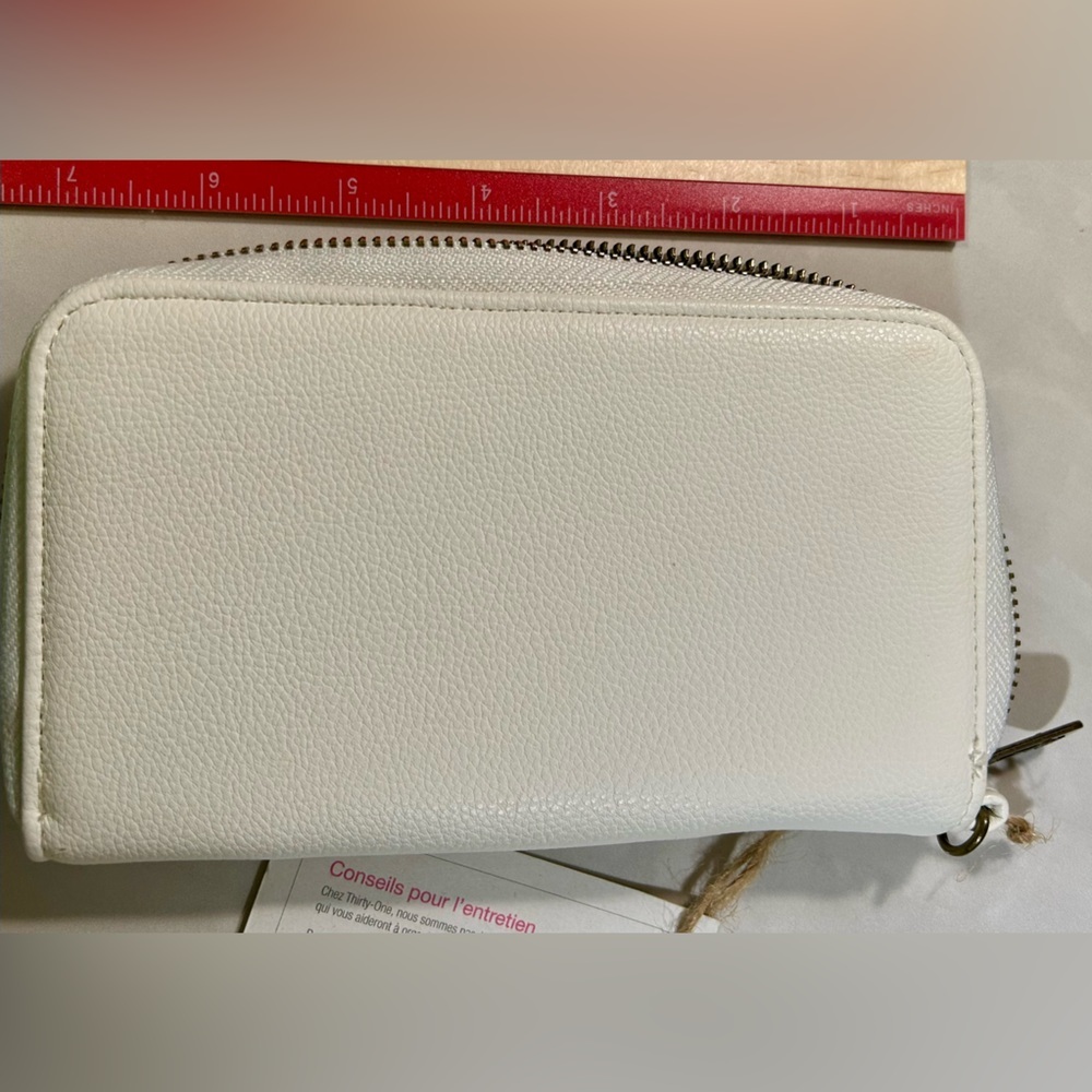 White Thirty-One Wallet - Picture 3 of 5